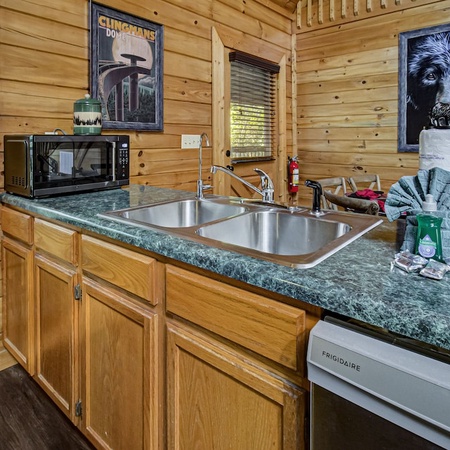 Bear Mountain Hideaway