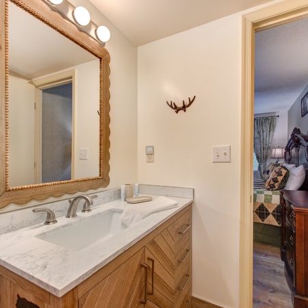 Cs Creekside Condo