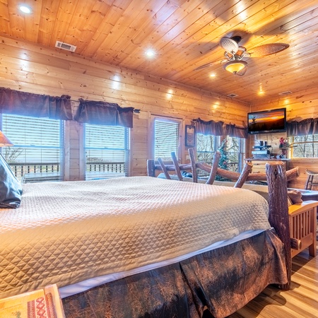 Smokey's Hideaway