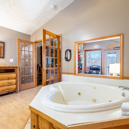Cozy Bear Hideaway