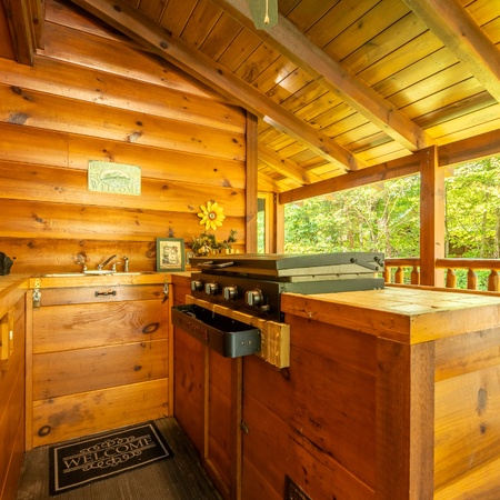 Smoky Breeze Retreat