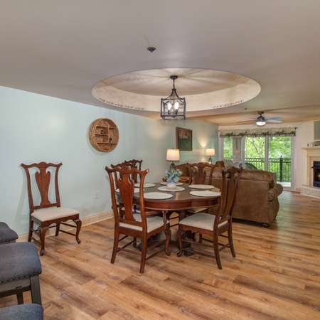 Cs Creekside Condo