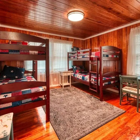 Gatlinburg's Cozy Rose