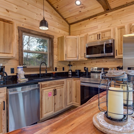Bearfoot Splash Hideaway