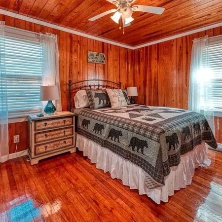 Gatlinburg's Cozy Rose