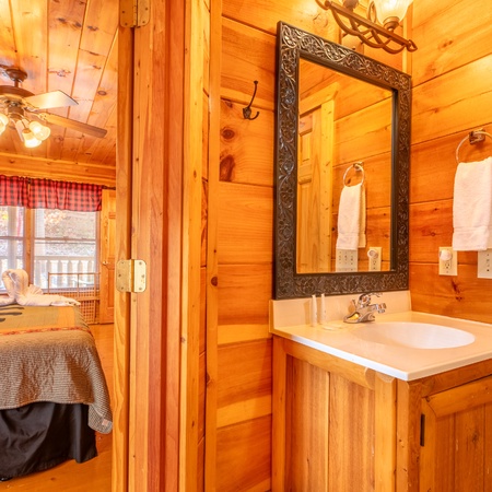 TreeTop Lodge