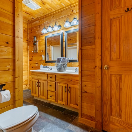 Sweet Bear Hideaway