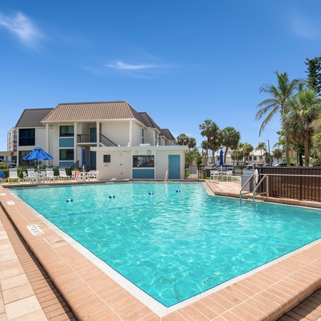 Estero Island Yacht & Racquet 320