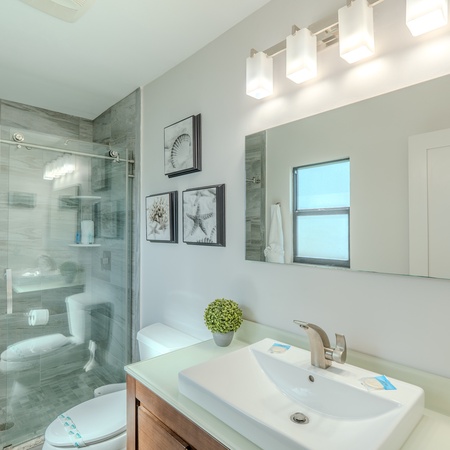 Club 205 At Bayview