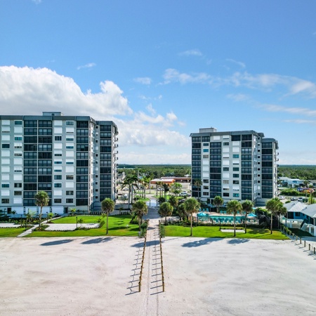 Caper Beach Club 314