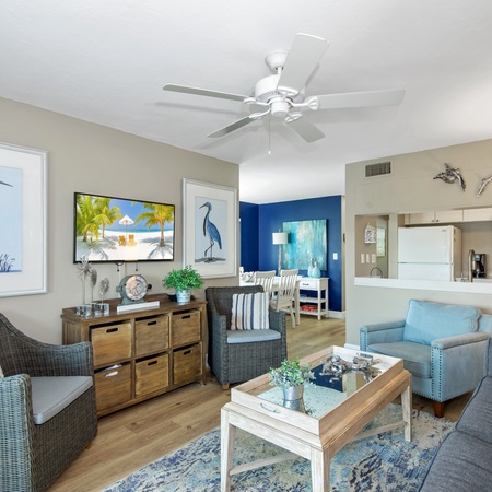 Estero Island Yacht & Racquet 320