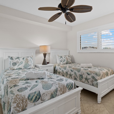 Carlos Pointe #213 Paradise Pointe