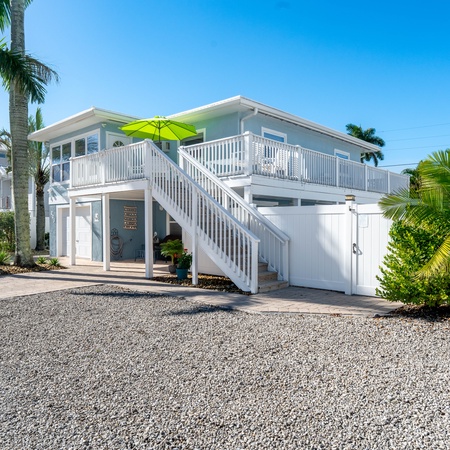 Blue Pearl Manor Lower