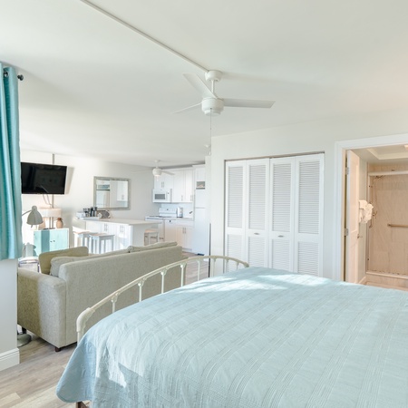 Estero Beach & Tennis 807-C