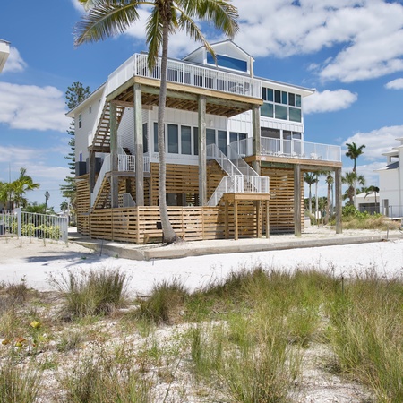 Lone Palm Retreat