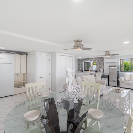 Club 205 At Bayview