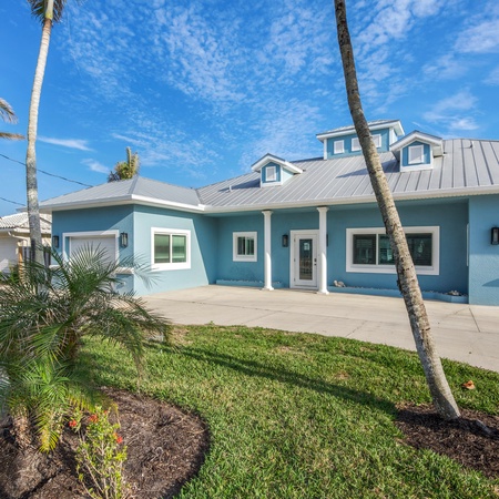 Paradise Palms