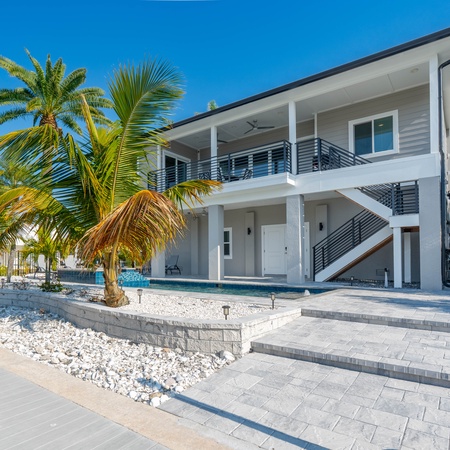 Shella Close To The Beach
