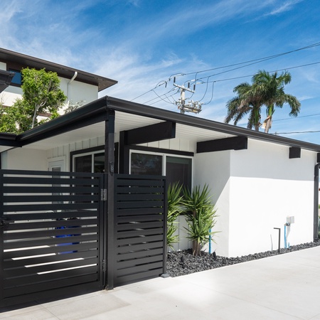 Curlew Beach Cottage