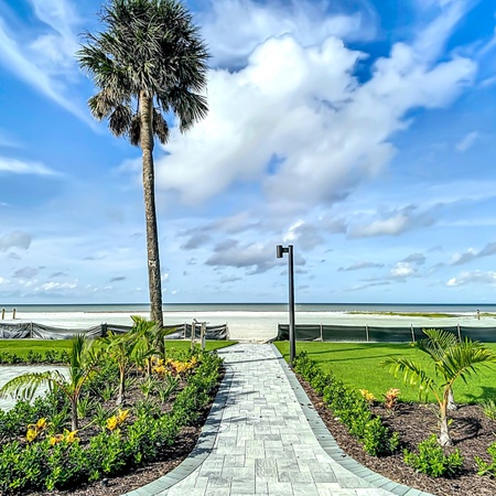 Caper Beach Club 313