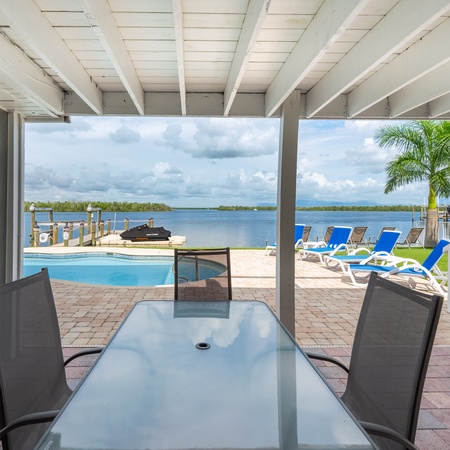 Club 205 At Bayview