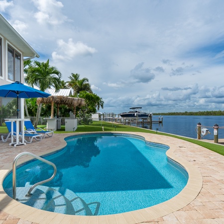 Club 205 At Bayview