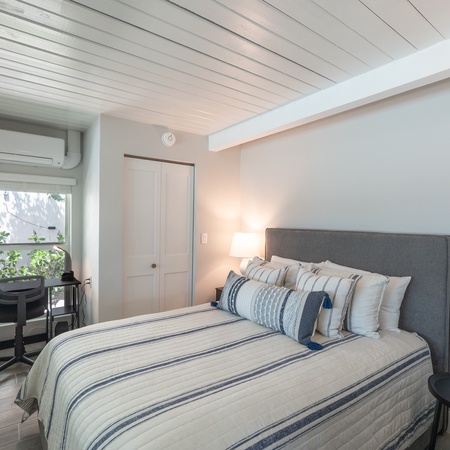 Curlew Beach Cottage