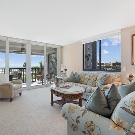 Caper Beach Club 314