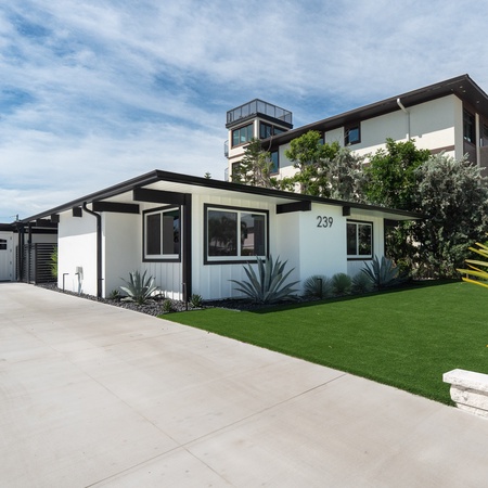 Curlew Beach Cottage