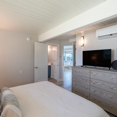 Curlew Beach Cottage