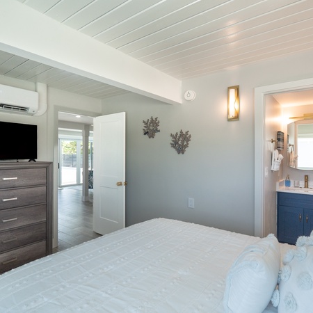 Curlew Beach Cottage