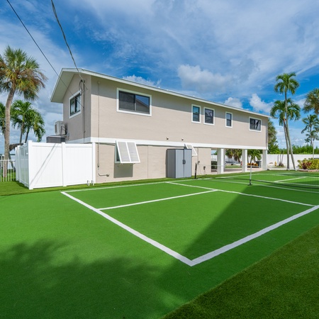 Club 205 At Bayview
