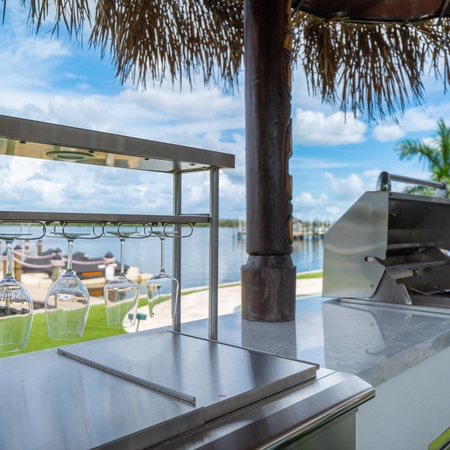 Club 205 At Bayview