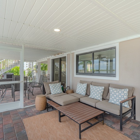 Club 205 At Bayview