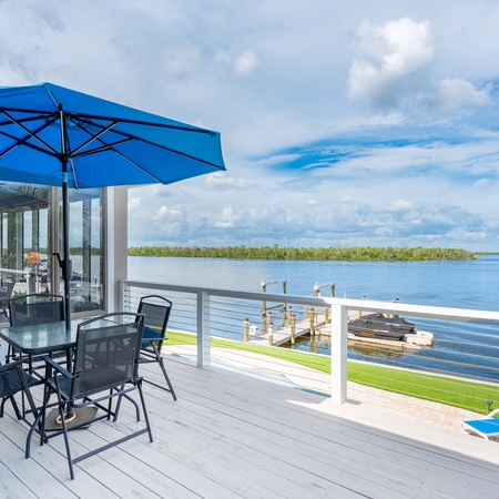 Club 205 At Bayview