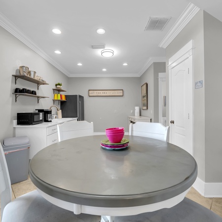 Saltwater Social Club