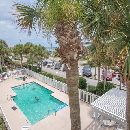 Grand Caribbean 310 - The Surf Shack