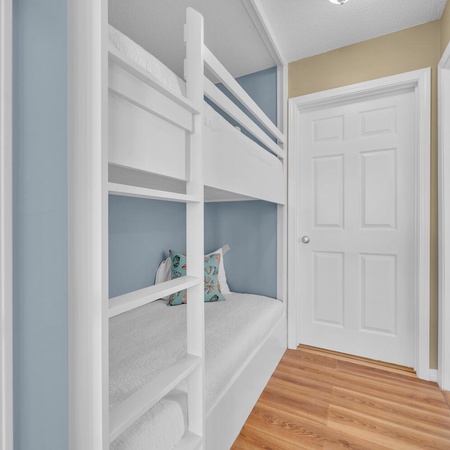 Sunset Cottages 2C - Melrose Place