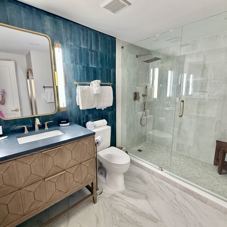 Emerald Hill #3 - Villa by the Sea