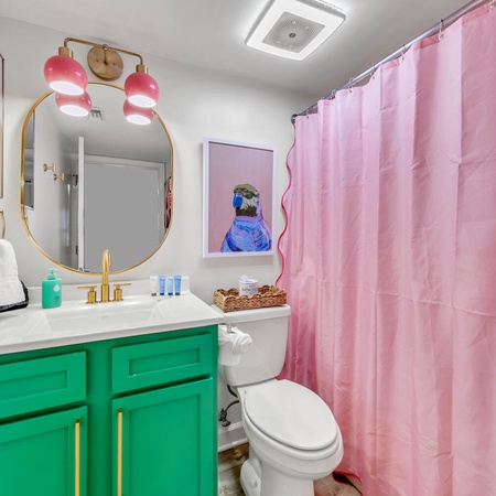 Pelican Isle 215 - The Emerald Spritz