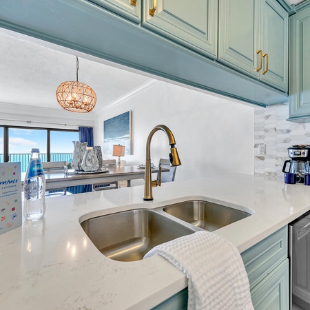 Emerald Towers 1302 - Salty Smile