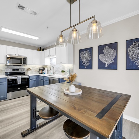 Sunset Cottages 2C - Melrose Place