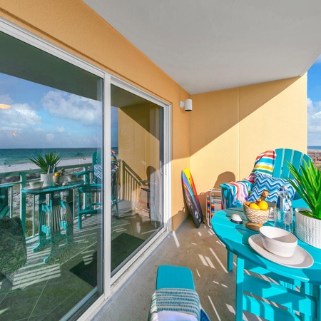 Pelican Isle 215 - The Emerald Spritz