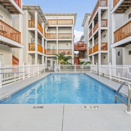 Sunset Cottages 2C - Melrose Place