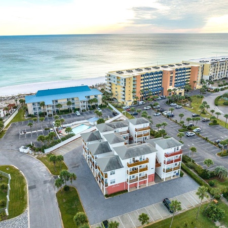 Sunset Cottages 2C - Melrose Place