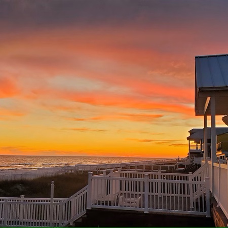 Honey's Beach Cottage
