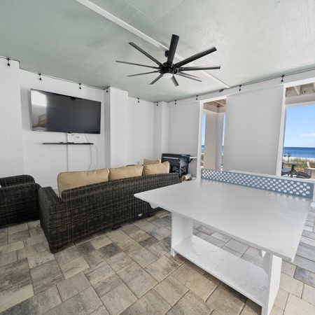 330 Beachside Dr