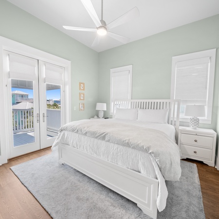 330 Beachside Dr