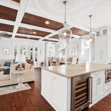 213 Sandyshore Dr