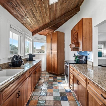 Belaire Bungalow